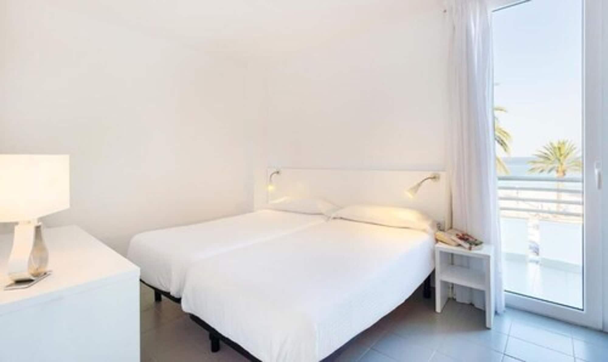 Morito Beach Apts Cala Millor  Exteriör bild